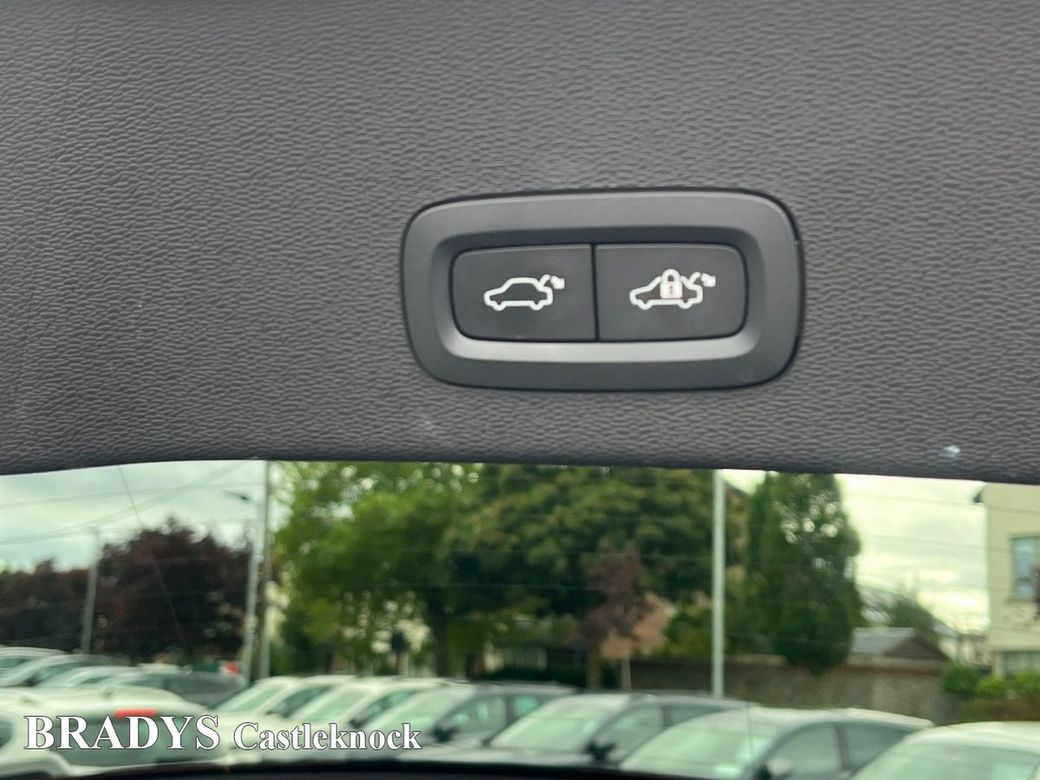2023 Volvo C40