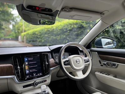 2021 Volvo S90