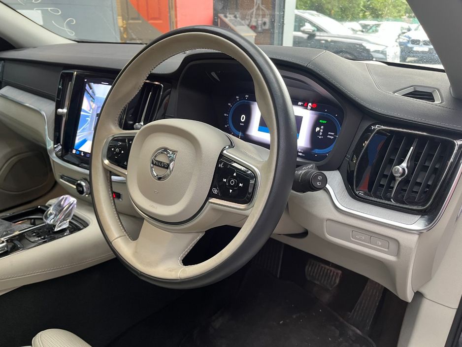 2024 Volvo V60