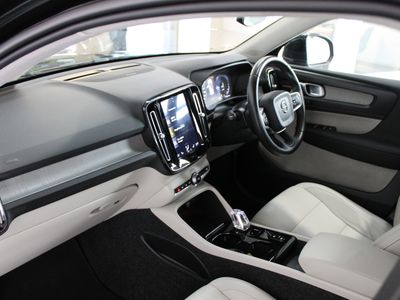 2020 Volvo XC40