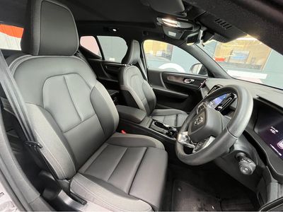 2022 Volvo XC40