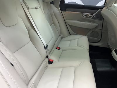 2023 Volvo V90
