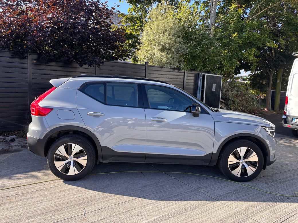 2023 Volvo XC40