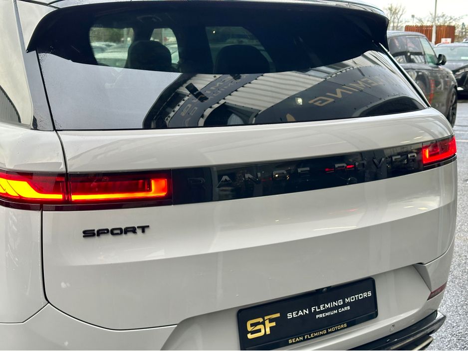 2025 Land Rover Range Rover Sport