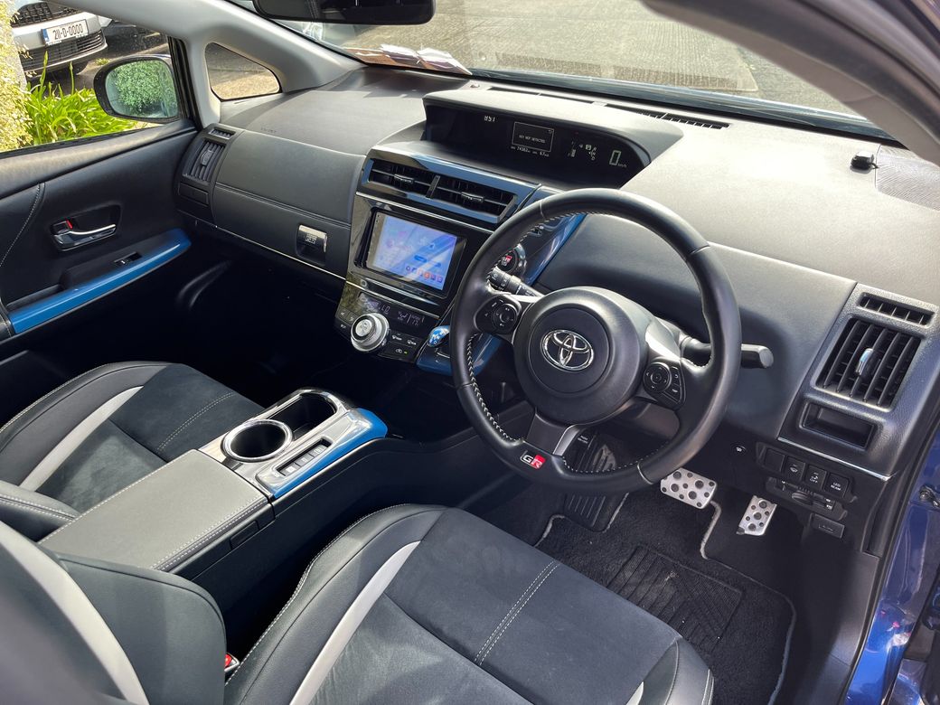 2020 Toyota Prius Alpha
