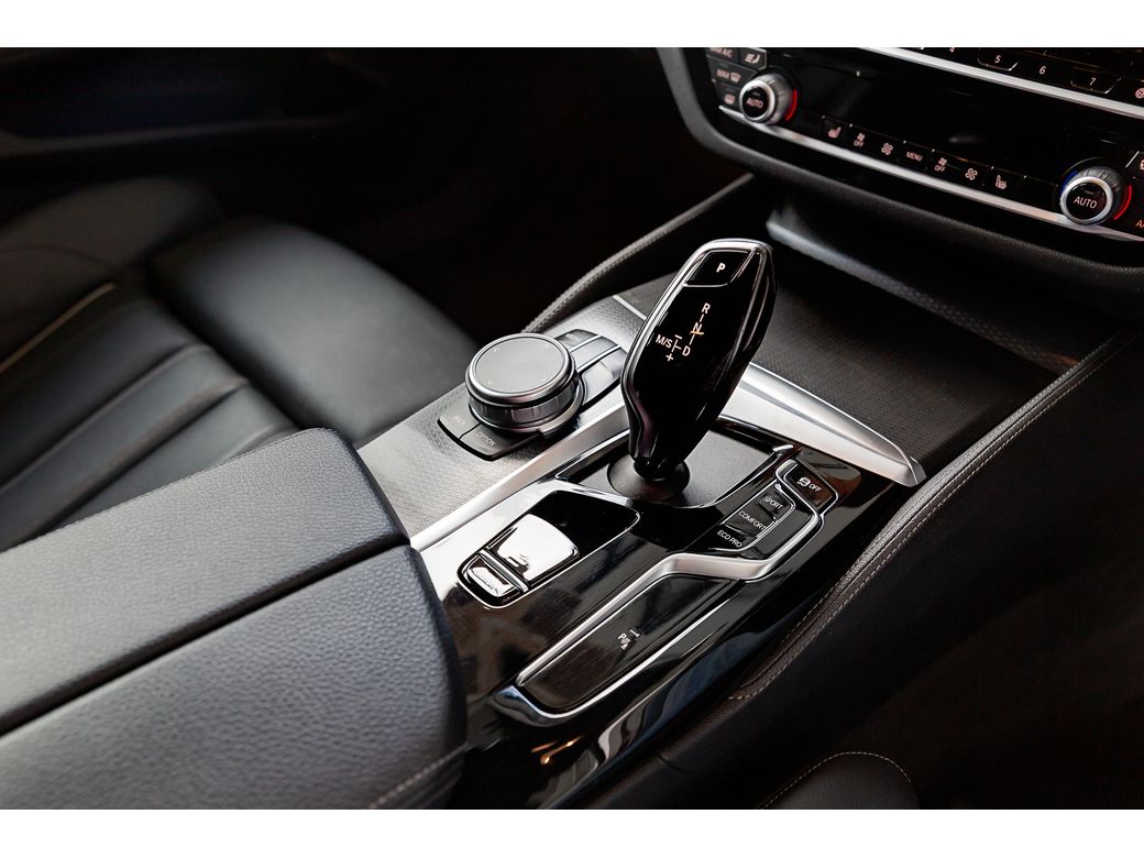 2022 BMW 5 Series