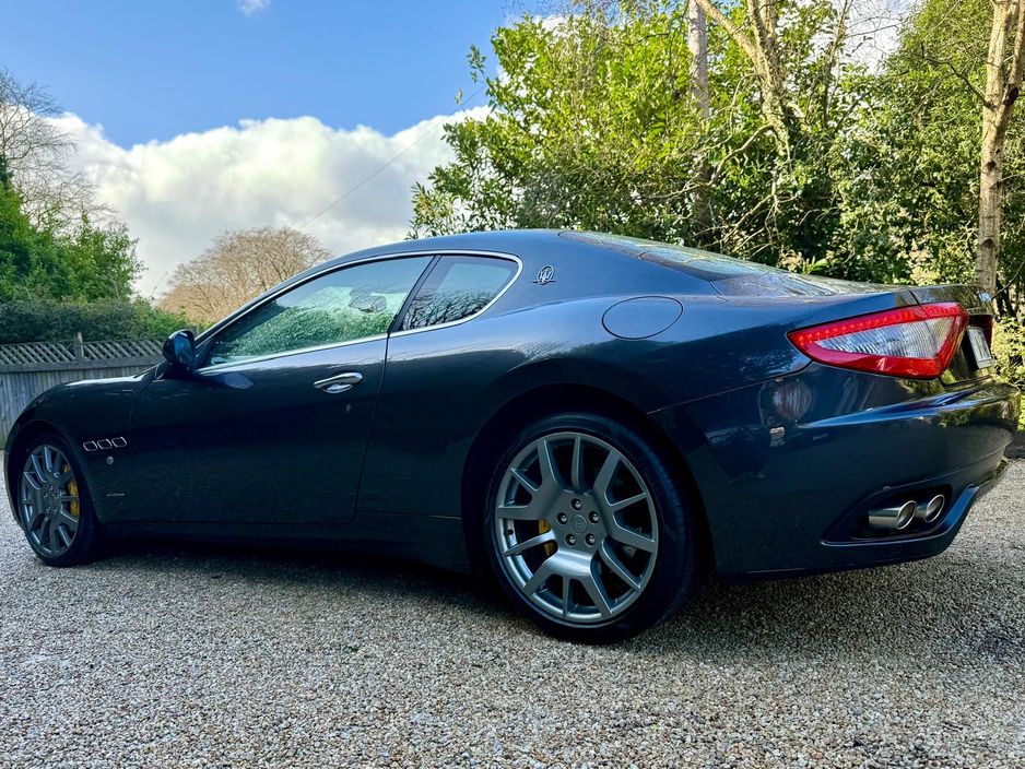2011 Maserati Gran Turismo