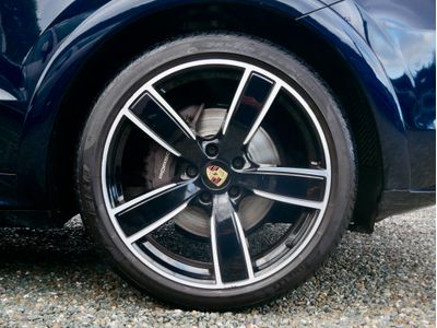 2023 Porsche Cayenne