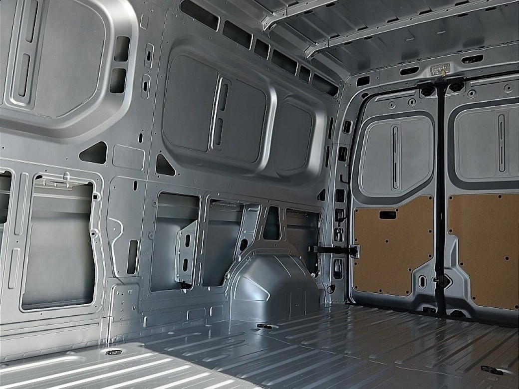 2025 Renault Master