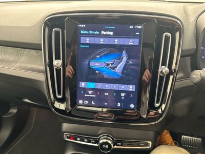 2023 Volvo XC40
