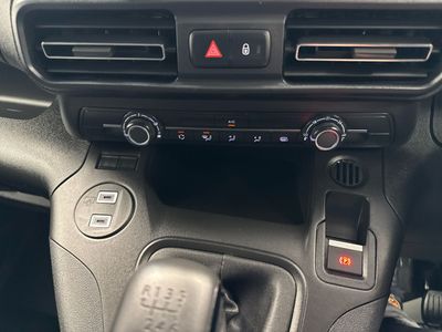2024 Peugeot Partner