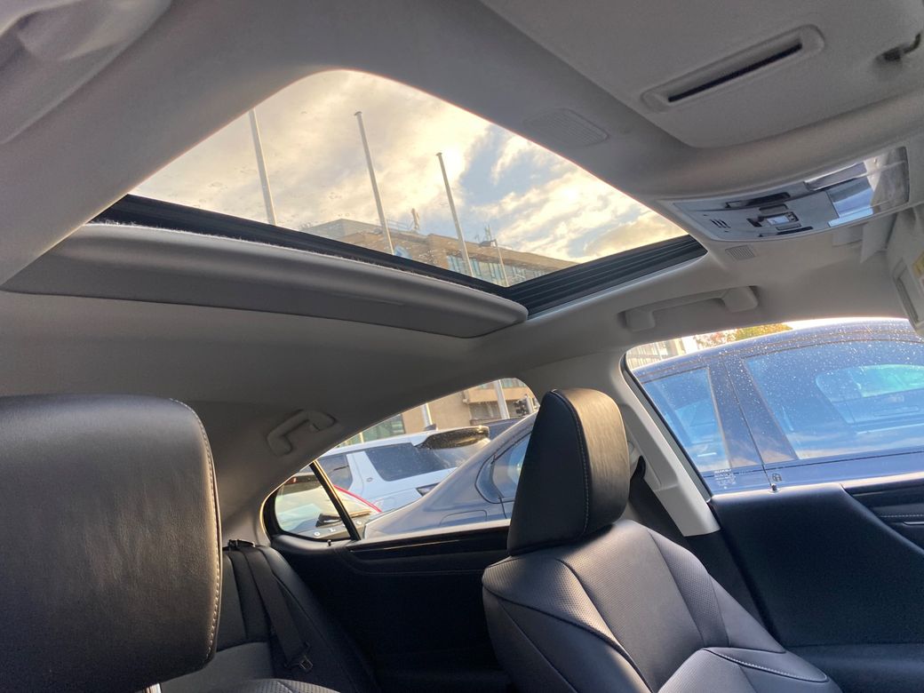 2023 Lexus ES 300h