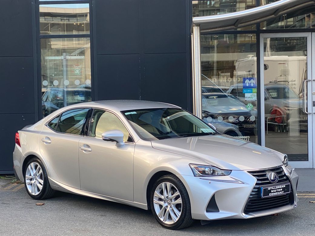 2019 Lexus IS 300h