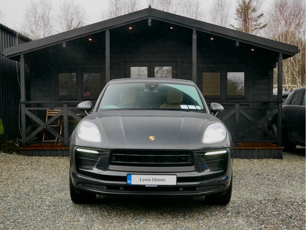 2023 Porsche Macan
