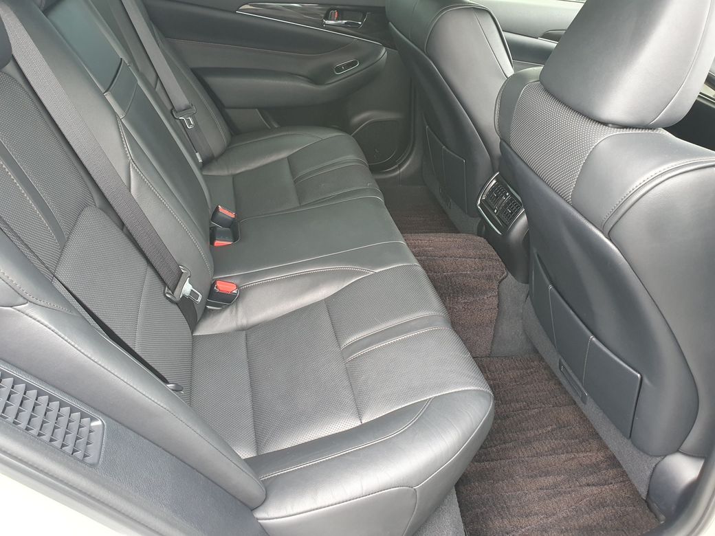 2013 Toyota Crown
