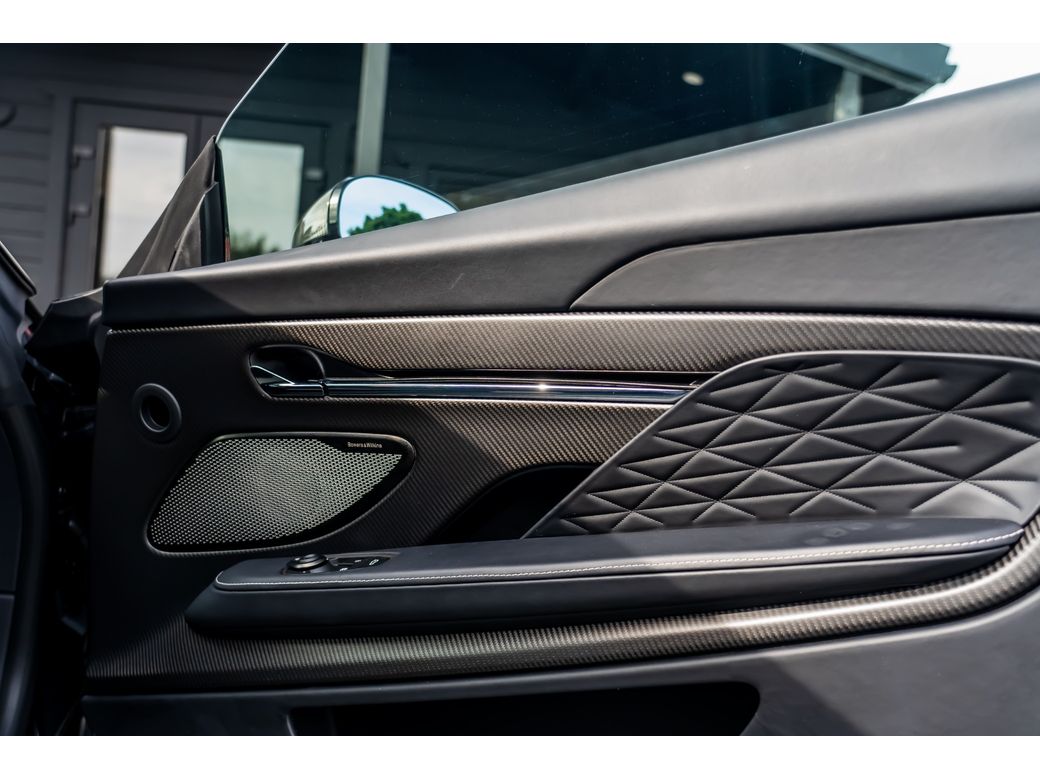 2024 Aston Martin DB12