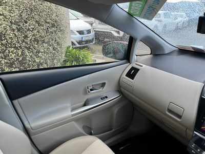 2019 Toyota Prius Alpha