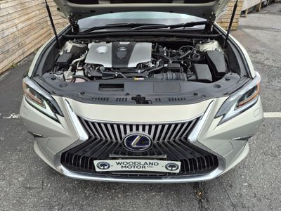2021 Lexus ES 300h