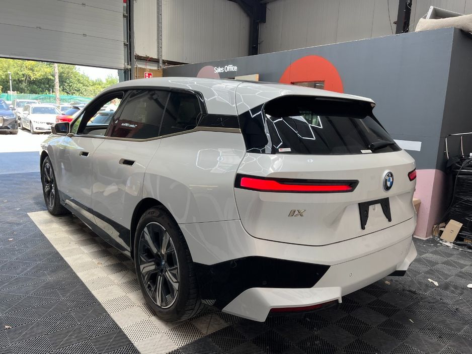2022 BMW iX