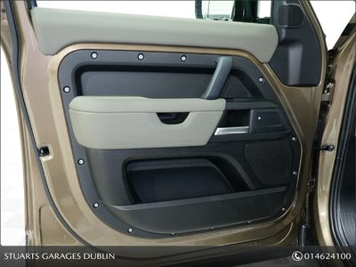 2025 Land Rover Defender