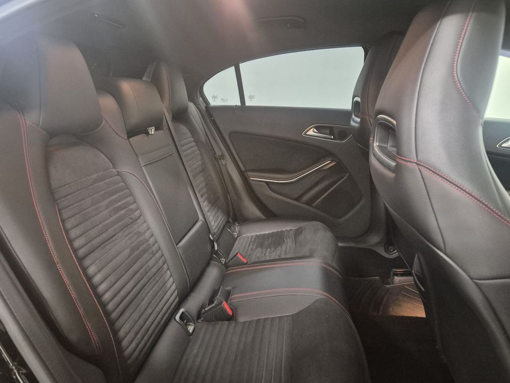 2013 Mercedes-Benz A 180