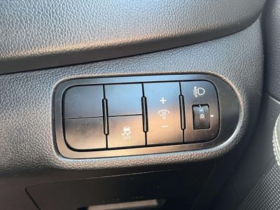 2014 Kia Carens