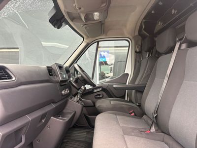 2023 Renault Master