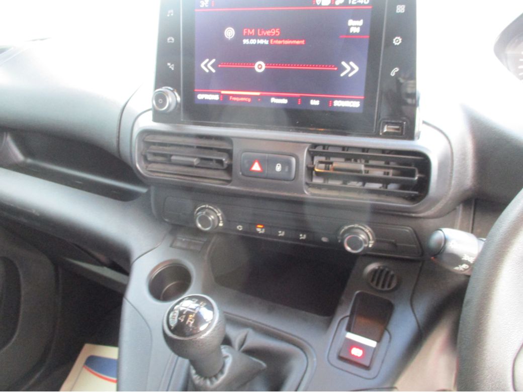 2021 Peugeot Partner