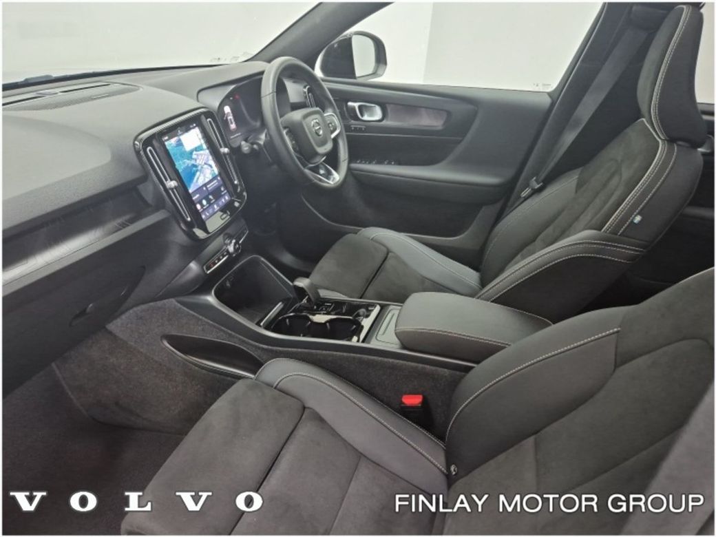 2023 Volvo XC40