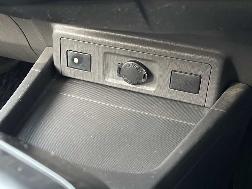 2013 Toyota Prius Alpha