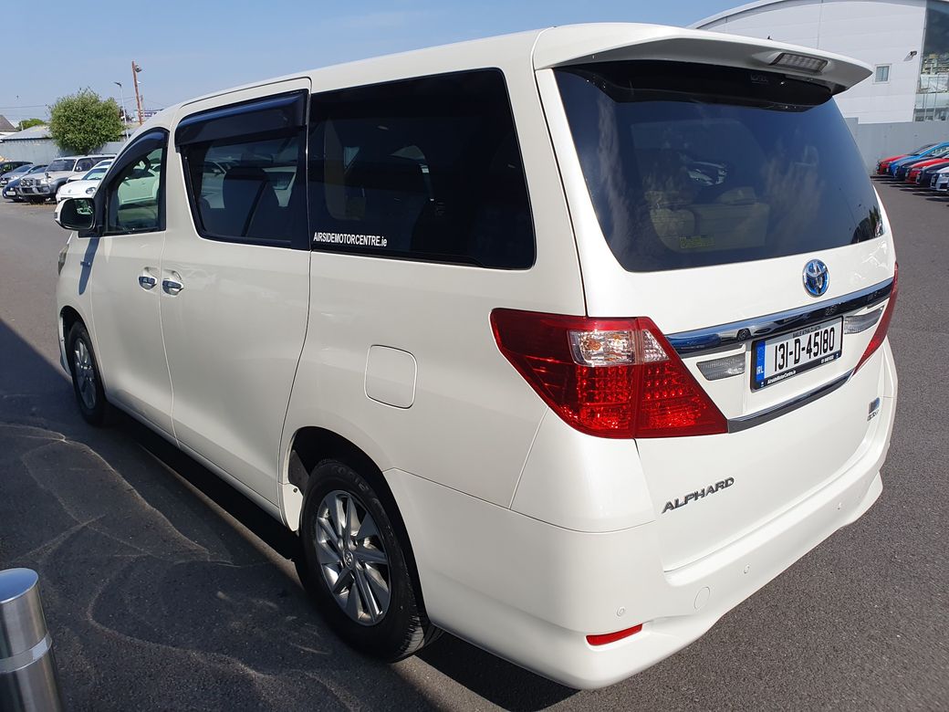 2013 Toyota Alphard