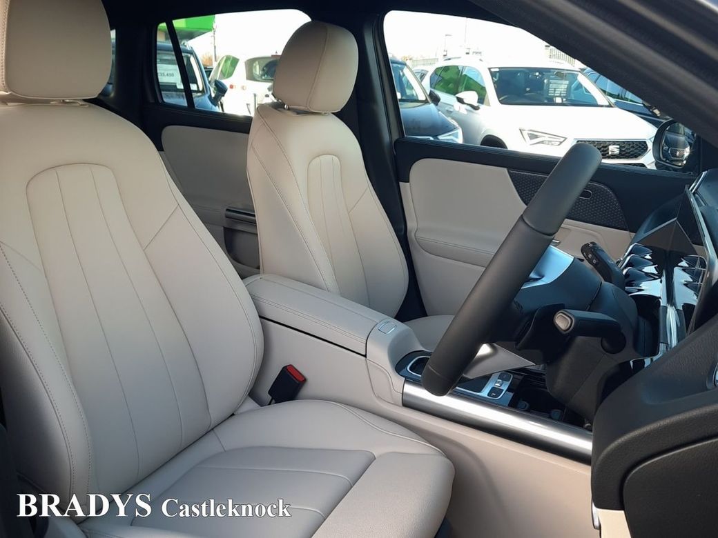 2026 Mercedes-Benz EQA