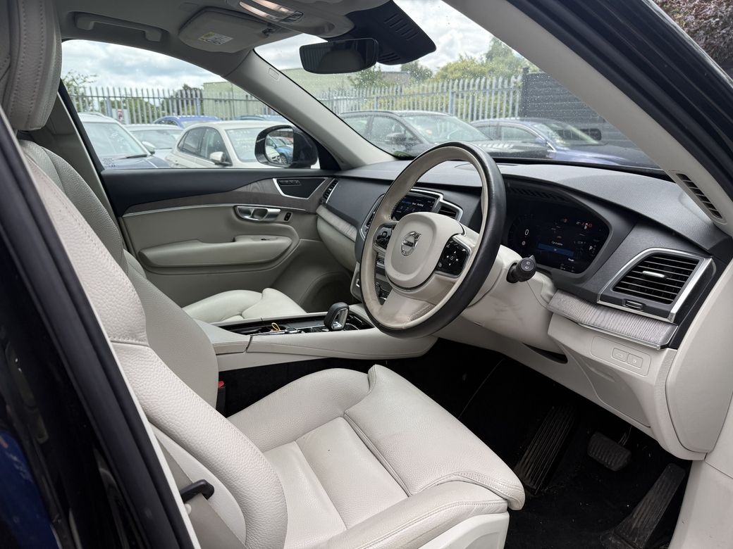 2023 Volvo XC90