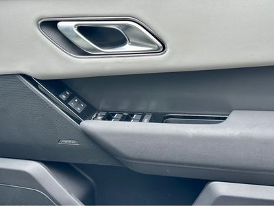 2025 Land Rover Range Rover Velar