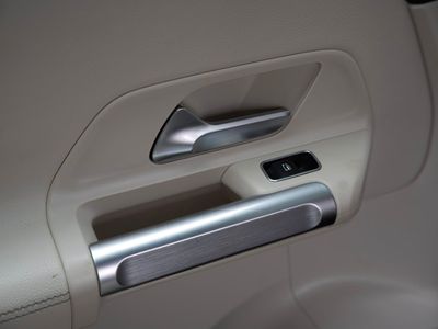 2023 Mercedes-Benz GLB Class