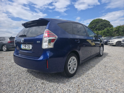 2017 Toyota Prius Alpha