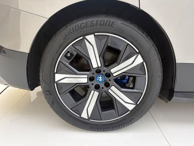 2025 BMW iX