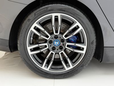 2024 BMW i5