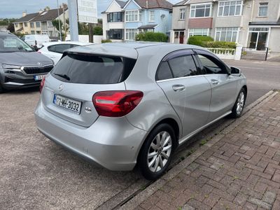 2017 Mercedes-Benz A 180