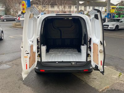 2022 Ford Transit Courier