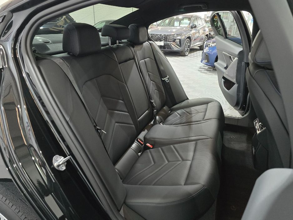 2024 BMW i5