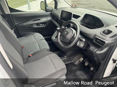 2023 Peugeot Partner