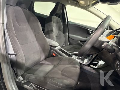 2019 Volvo V40