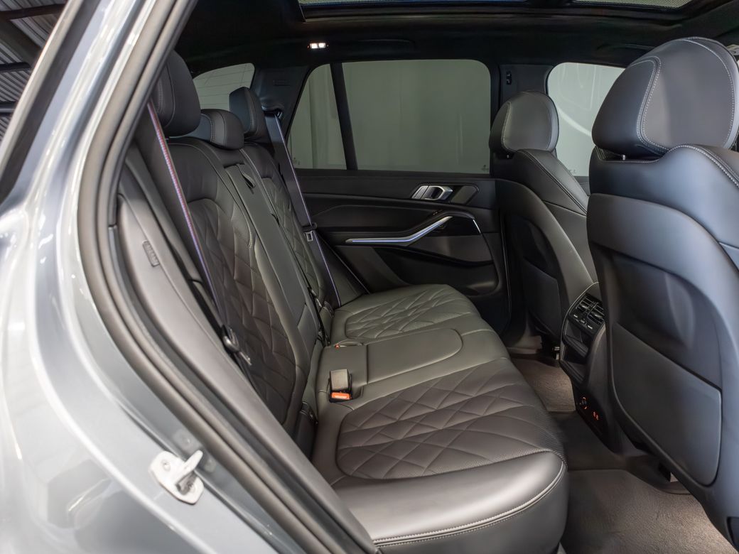 2025 BMW X5