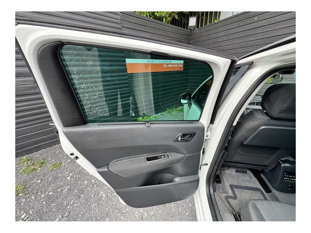 2013 Peugeot 5008