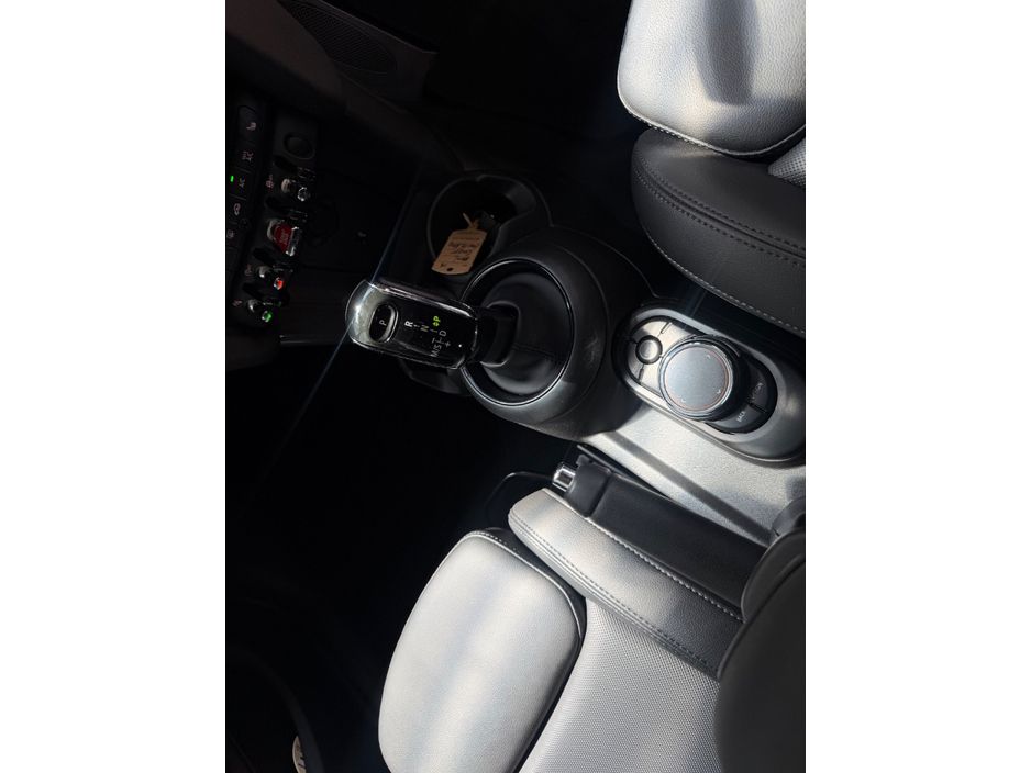 2019 Mini Hatch