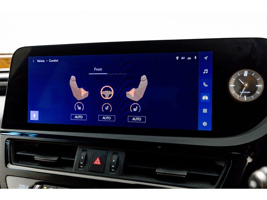 2023 Lexus ES 300h