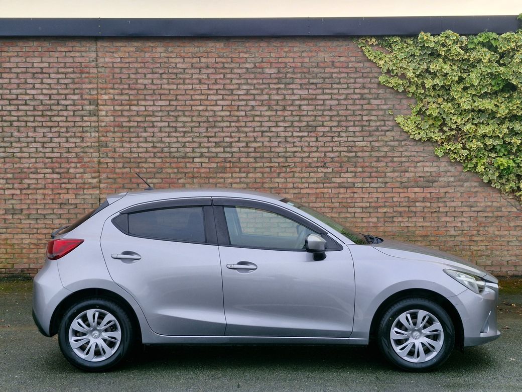 2016 Mazda Demio