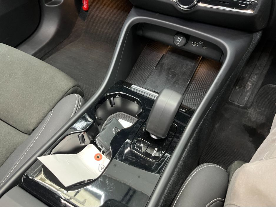 2023 Volvo XC40