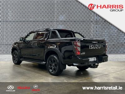 2025 Black Isuzu D-MAX